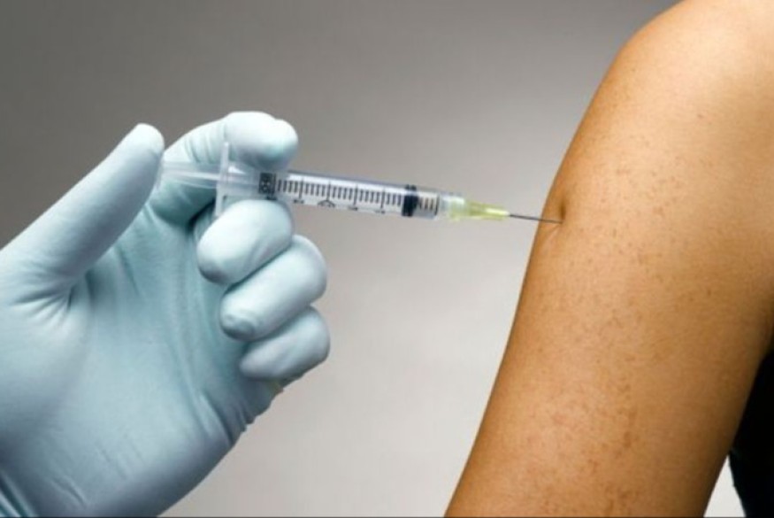 La Haute autorité de santé (HAS)recommande d'élargir la vaccination à tous les Français de 65 ans et plus face à une hausse des cas de pneumocoques et aux risques accrus chez les seniors