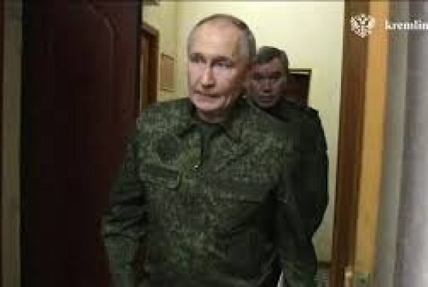 Guerre en Ukraine : Le ministère russe de la Défense annonce avoir abattu, dans la nuit, 77 drones ukrainiens au-dessus de différentes régions russes, deux jours après la plus importante attaque de ce type contre le pays