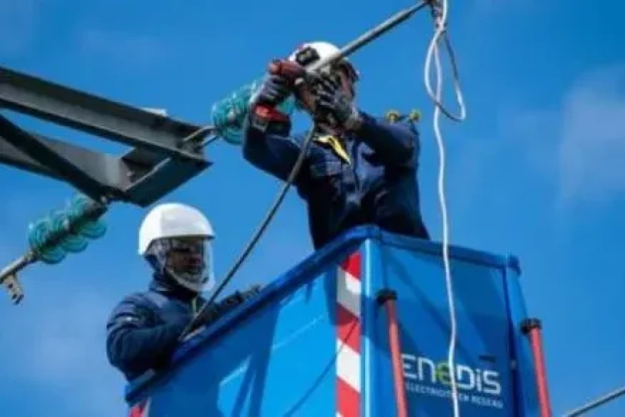 Après les sabotages intervenus dans la nuit de vendredi à samedi, un nouvel incendie suspect s'est déclaré cette nuit sur un transformateur électrique à Nice : 45.000 foyers ont été impactés